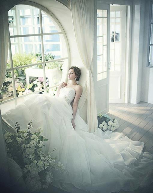 relaxed_bride